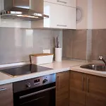 Zoe Apartman