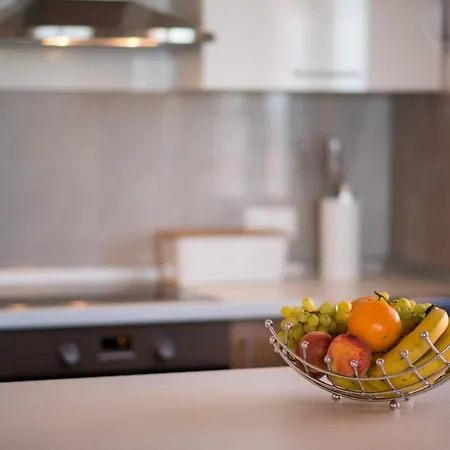 Zoe Apartman